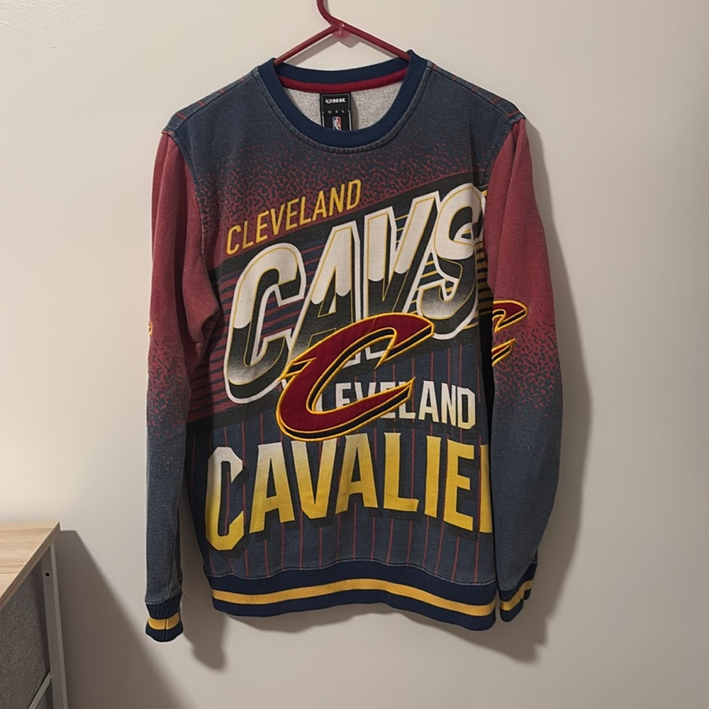 Cleveland Cavaliers Crewneck Sweater 🏀 - Men’s Size Small